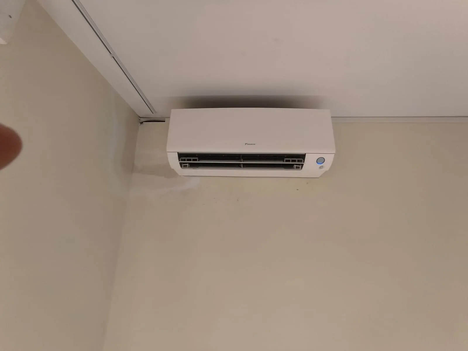 Daikin Perfera wall-mounted air conditioner installed in Nice Centre - Comfort and design